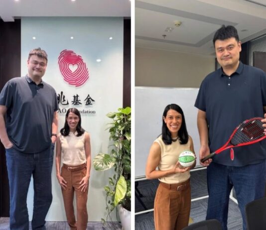 Legenda sukan Nicol David dan Yao Ming bertemu di Beijing, dengan jenaka ketinggian dan misi berkongsi untuk kanak-kanak