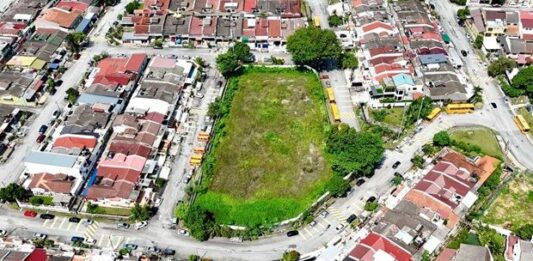 Penduduk mengemukakan bantahan kepada DBKL berhubung cadangan kompleks sukan di Jln Kelang Lama